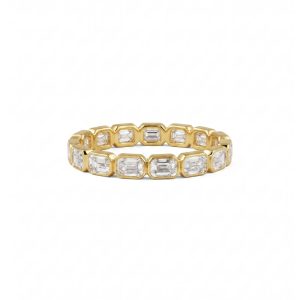 Emerald cut east-west eternity-ring i bezelinnfatning, 1,40 ct