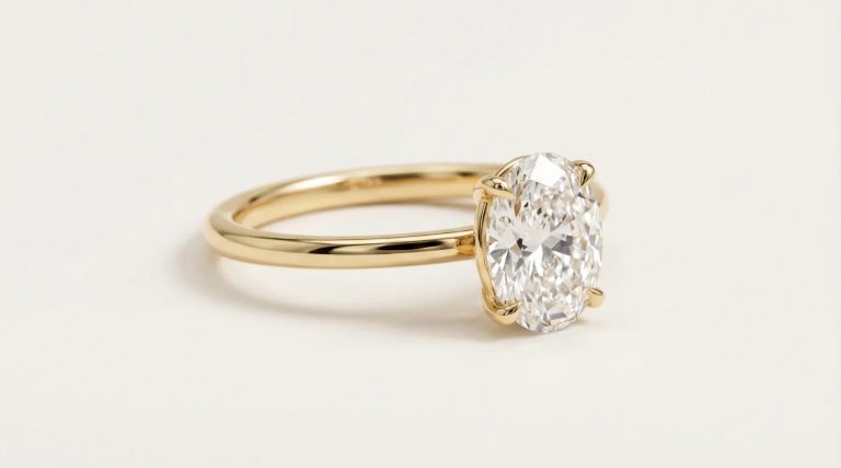 Forlovelsesring med oval diamant - med fokus på innvending omkrets, ringstørrelse.
